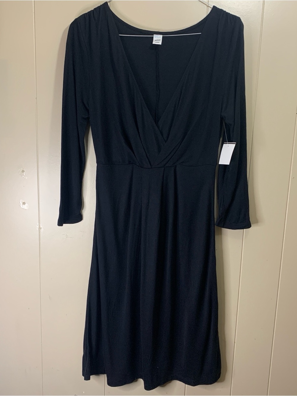 NWT Women’s XS Classic Black 3/4 Sleeve V-Neck Dress